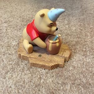 Winnie the Pooh Birthday figurine